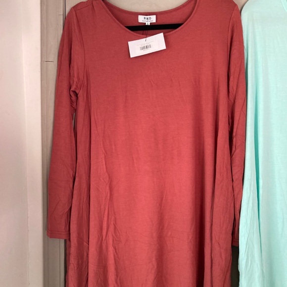 Set of 2 Piko 1988 3/4 sleeve tunic top and short sleeve swing dress - Picture 3 of 5